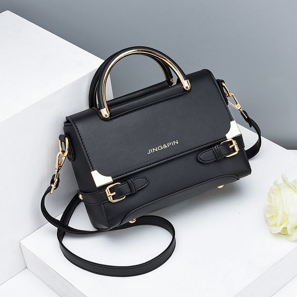 

2021 leisure small square fashion trend women's single shoulder slanting cross portable bags