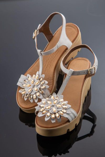 

sandals summery fill heel embellished, Black