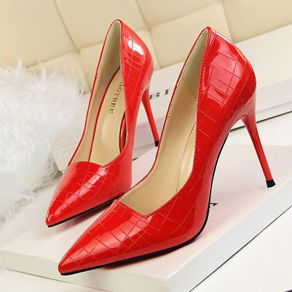 

dress shoes 2021 women pumps fashion wedding patent leather party pointed toe shallow retro women's high heels 1570-1, Black