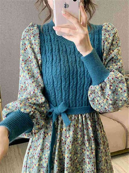 

vintage high fashion picture shredded sweater floral print swing dress, Black;gray