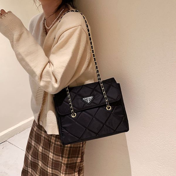 

factory outlet luxury handbags and storage p's parachute lingge female 2021 autumn new same medieval one shoulder nylon a02q