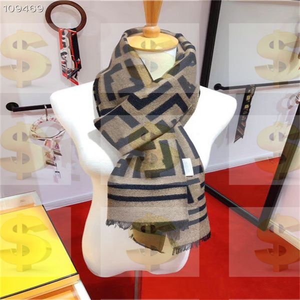 2022 Sciarpe di marca da donna scialli di cachemire senior Moda turismo all'aperto morbido regalo di lusso di design lunga nappa design stampa G sciarpa