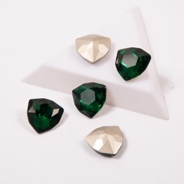 

nail art decorations yanruo 4706 super beauty emerald colors glass crystal strass pointback on rhinestones for nails decoration, Silver;gold