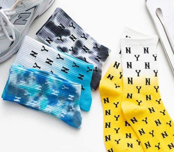 

fashion letter mans sox jacquard men's socks personality tie dye absorb sweat sox movement classic comfortable calcetines, White;pink