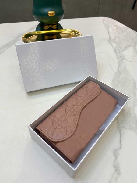 

classic humanoid pattern wallet women bag quilted, Red;black