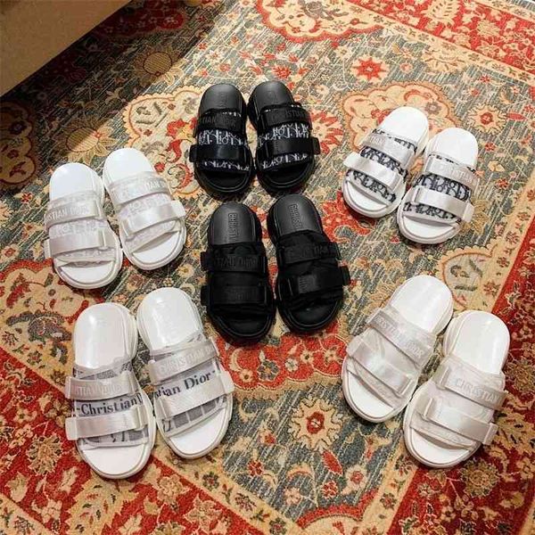 

[higher version]21 new d sail letter sandal, Black