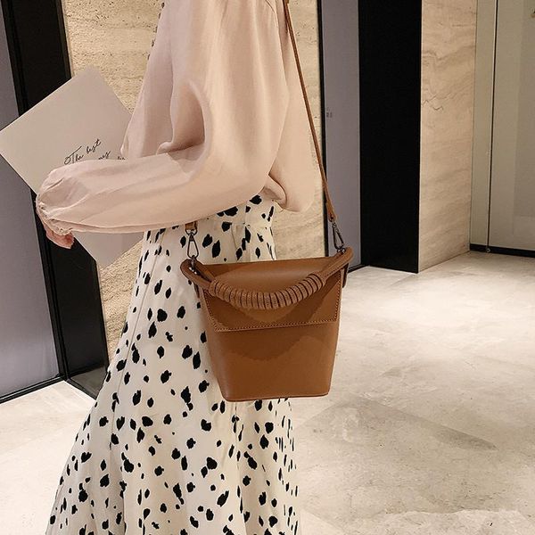 

cross body ladies shoulder bag fashion unique handbag lightweight decompression retro messenger women pure color simple temperament