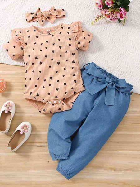 

baby heart print ruffle trim bodysuit & belted pants with headband she, White