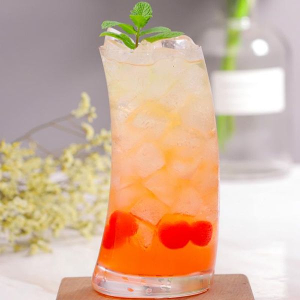 

wine glasses creative crescent shaped glasss cup cocktail glass cold drink fruit juice coffee restaurant bar personality