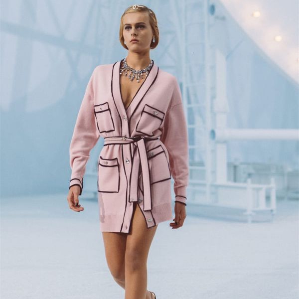 

t shirt runway women pink oversized 2021 luxury spring v neck slash knitted sweater wrap long cardigan female overcoat, White