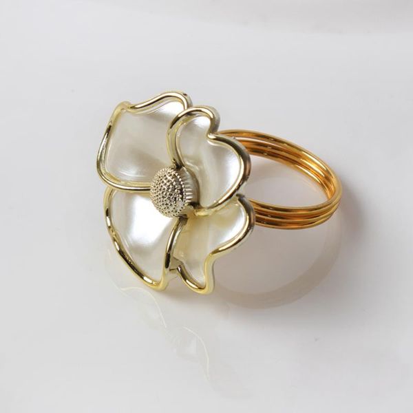 

6pcs/lot fashion napkin ring white flowers el beautiful buckle wedding tabledecorations rings