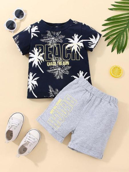 

baby slogan and coconut tree print tee & shorts she, White