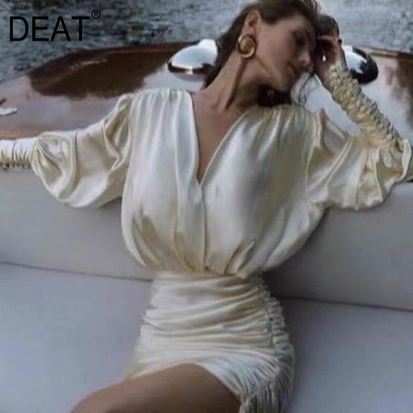 

[deat] v-neck lantern long sleeve shirt high waist pleated apricot hip skirt short suit women spring and summer gx1004 210428, White