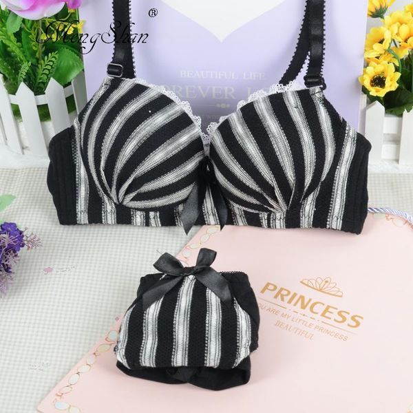 

bras sets cute lace bra suit adjusted girl underwear student waistcoat receptacle knitted embroidered shells set, Red;black