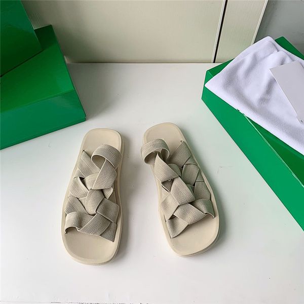 

2021ss woman slipper fashion trend lady sandals beach flat bottom selling slippers platform 3 colors rubber high heel slides shoe size 35-40, Black