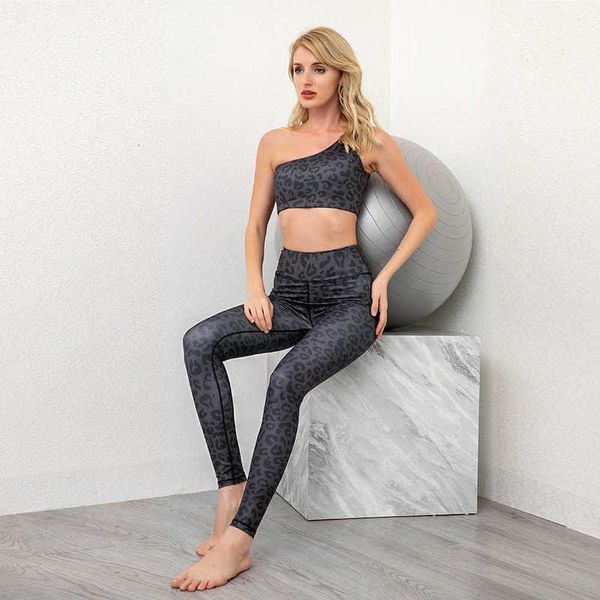 

tracksuits 2021 zechuang one shoulder bra pants sports fitness yoga shockproof running suit female, Gray