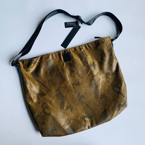

duffel bags men's women's tooling camouflage waterproof badge large messenger bag 50cmx42cm
