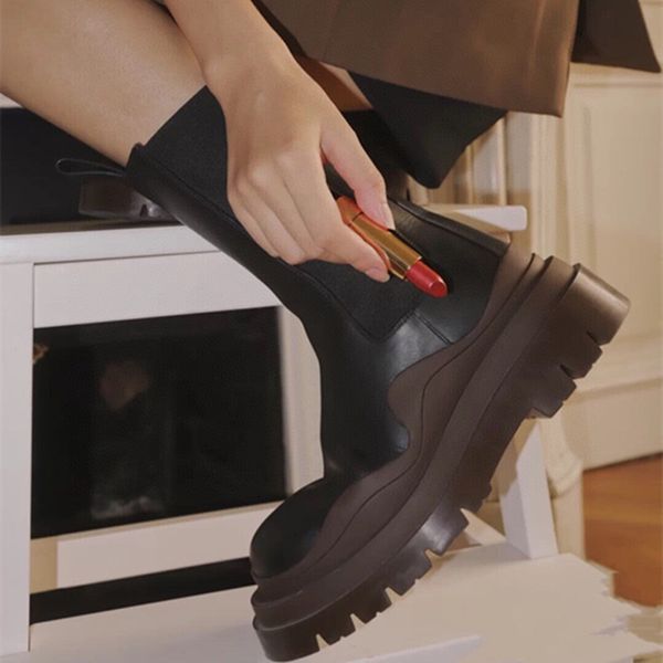 

2021 designer fashion design women's leather boots snow color splicing luxury elegant good material, Black