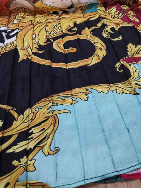 

baroque holiday style camisole + high waist printed pleated skirt suit, White