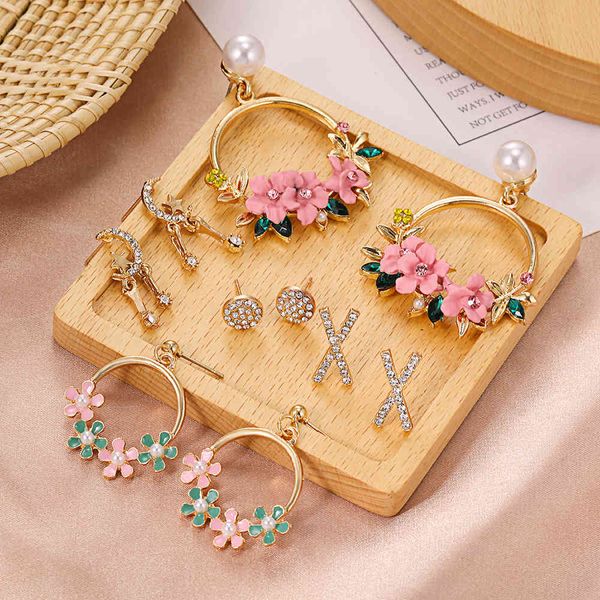

studs earrings japanese and korean temperament alloy spray paint flower pearl simple versatile love diamond star moon female, Golden;silver