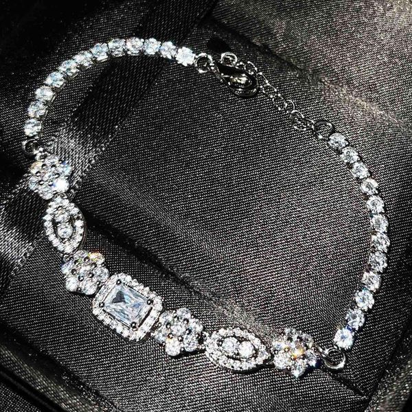 

luxury bracelet geometric irregular flower claw chain inlay shiny cubic zircon europe america jewelry for women birthday gift charm bracelet, Golden;silver