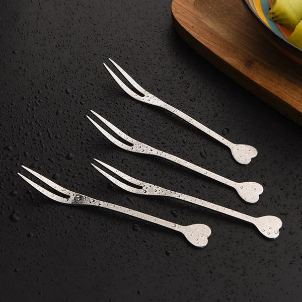

20pcs mini heart shaped handle fruit fork stainless steel lovely cake dessert forks tines for home restaurant el (silver