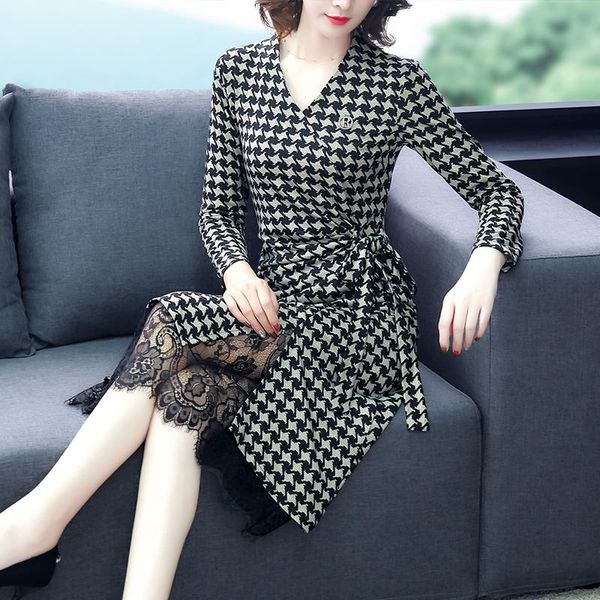 

casual dresses autumn 2021 korean fashion, elegant and comfortable party holiday lace long sleeve v-neck bottoming dress for women, Black;gray