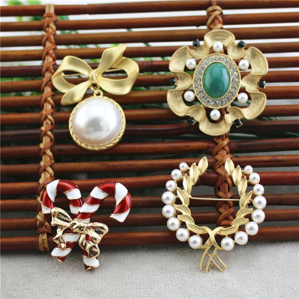 

christmas series of fashionable alloy matte gold bow large pearl female inlaid brooch, Slivery;golden