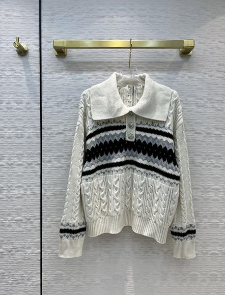 

geometric jacquard diamond turtleneck sweater, White;black
