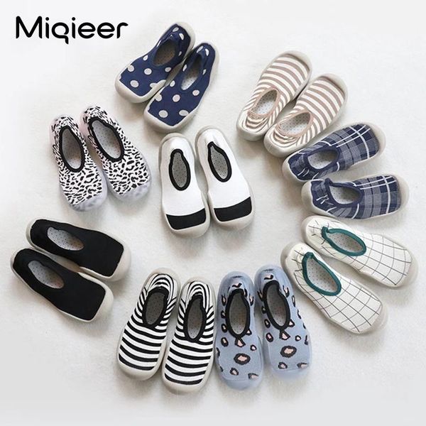 

parent-child mommy baby indoor shoes fashion children socks spring autumn elastic fabric non-slip soft knitted slippers first walkers
