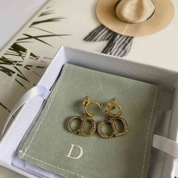 

family letter women's net red minority design fashion diamond inlaid simple earrings, Golden;silver