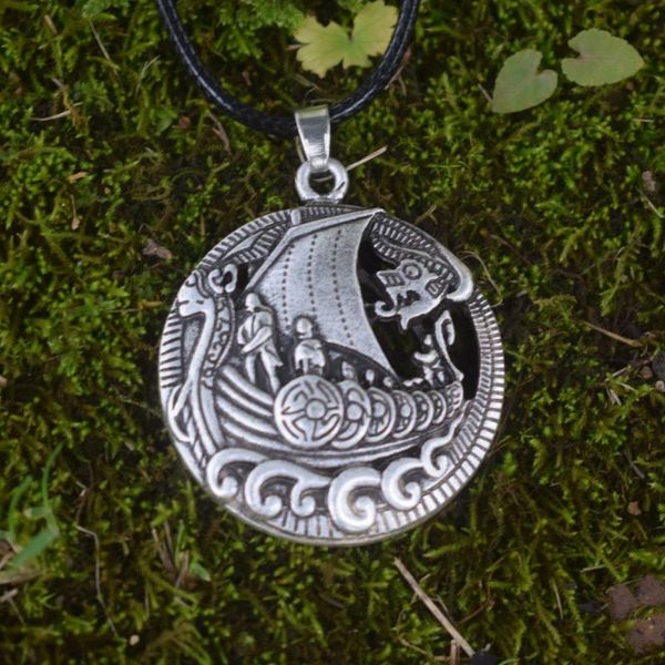 

chains unique round dragon ship pendant necklace viking men's, Silver