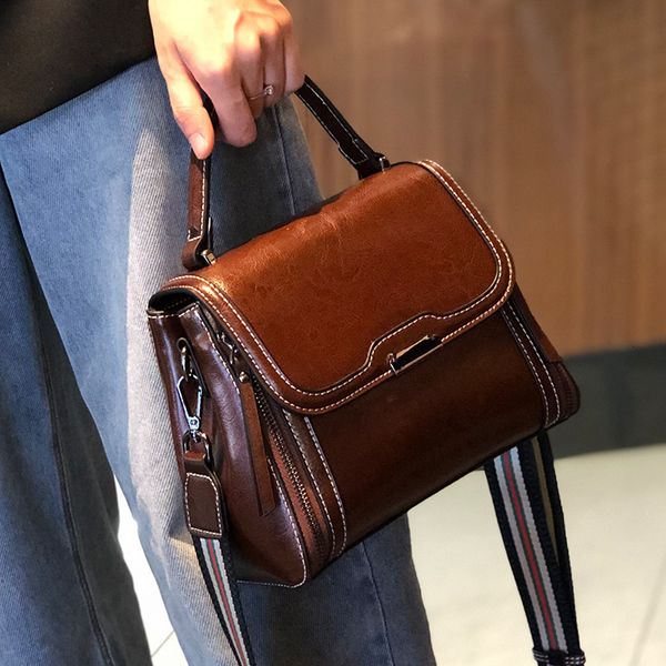 

Messenger BagsVersatile Shoulder 2021 Advanced Messenger Sense Leather Women's Hand Bag Fashion
