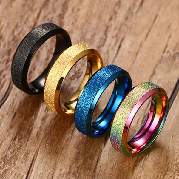 Anéis de casamento mulheres 4 cores moda moda de 6 mm de anel de aço inoxidável com ouro/preto/azul/multicolor