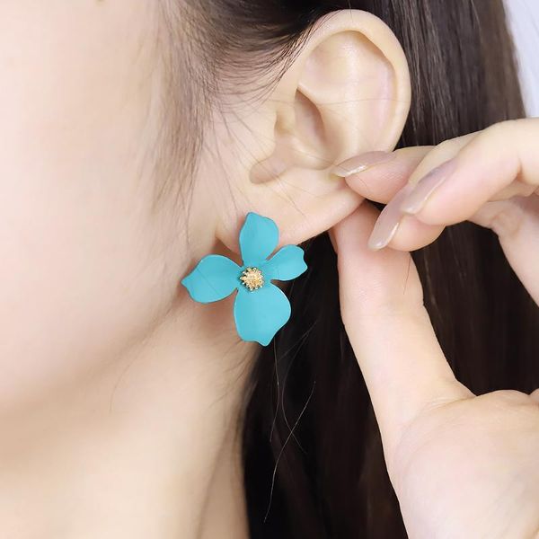 

stud 2021 korean fashion women cute classic simplicity multicolor flower earrings wholesale birthday gift girlfriend, Golden;silver