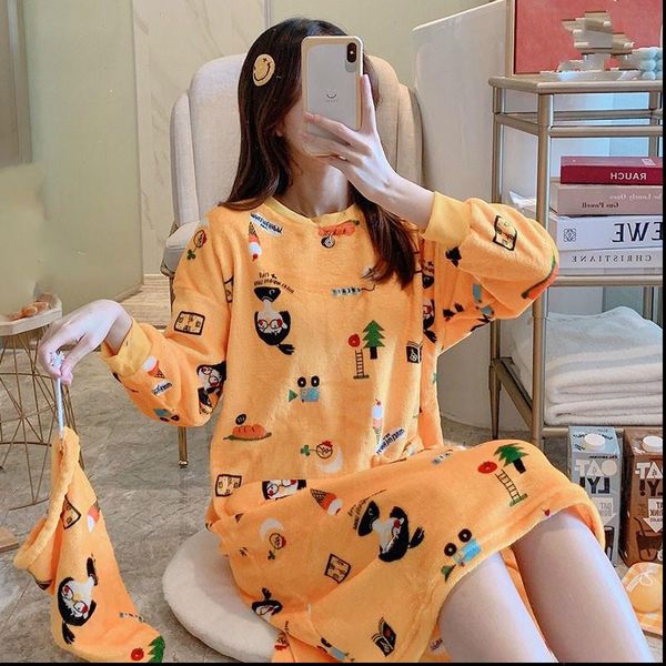 

beautiful flannel nightgown winter loose women sleepwear leisure nightdress send same storage bag fashion design, Black;red