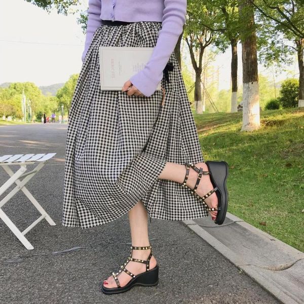 

sandals female 2021 summer simple fashion open-toe rivet wild high-wedge heel thick bottom roman z911, Black
