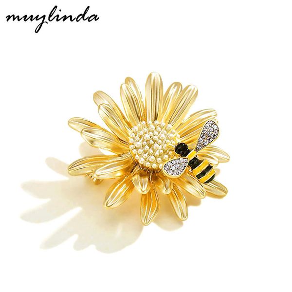 

factory wholesale chic sweet daisy little bee female fashion matte brooch jacket accessories hea/rtsch/rome