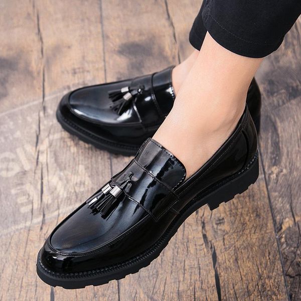 Herrenschuhe Slip On Quaste Business Casual Hochwertige Mode-Loafer Leder Herren Chaussure Homme Herrenschuhe