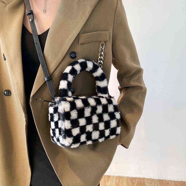 

shopping bags 2022 in trendy faux fur flap crossbody with handld for women mini handbag and purses female shoulder messenger 8003 220304