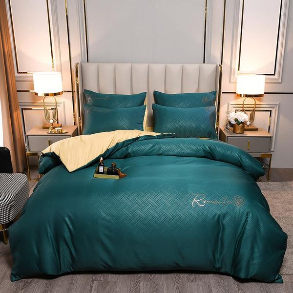 

summer jacquard silk rhinestone four-piece set double solid color combination soft and comfortable bedding sets