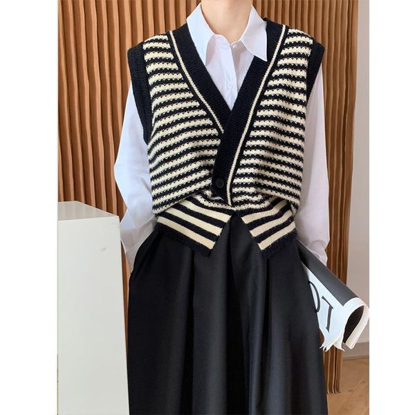

women's vests bd&wh 2021 women v-neck vest sleeveless knitted vintage argyle print striped all match loose cute sweater casual pullover, Black;white