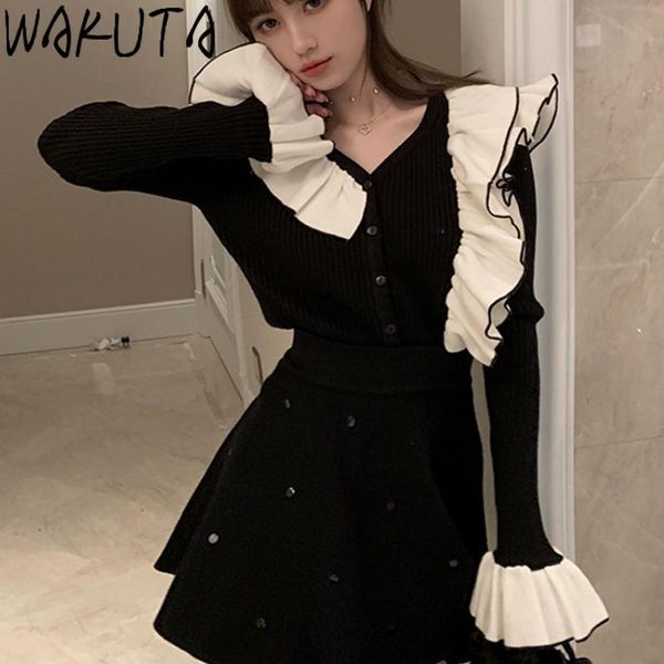 

classic contrast color ruffled knit pullover women irregular ruffles flare sleeve sweater korean fashion all match 2021 women's sweater, White;black