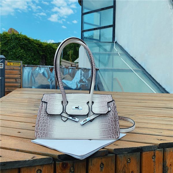 

70% factory store crocodile pattern gradient single shoulder underarm 2021 seaside resort korean fashion small square bag