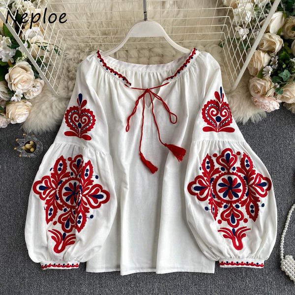 

neploe fashion new lantern sleeve women blouse bohemian chic flower embroidery lace up shirt o-neck elegant femme blusas 210423, White