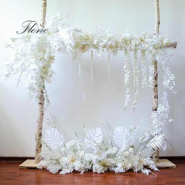 Ghirlande di fiori decorativi Matrimonio Tema bianco Composizione floreale Arco artificiale Decorazione per fondali