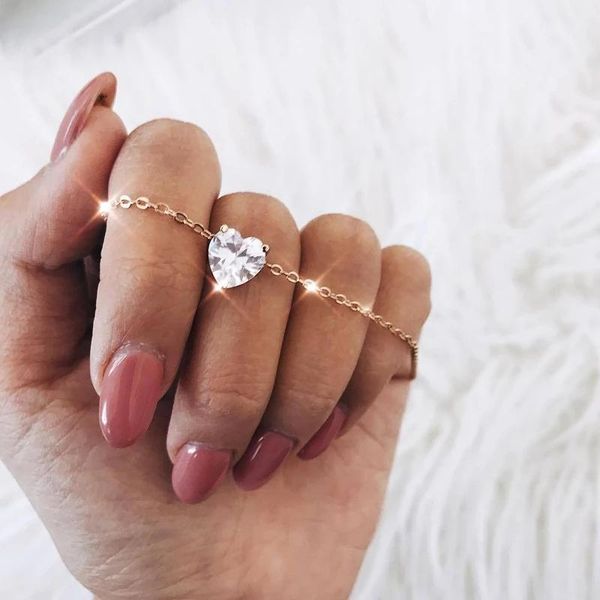 

chains 2021 female fashion crystal heart necklace pendant short gold chain charm gifts girlfriends, Silver