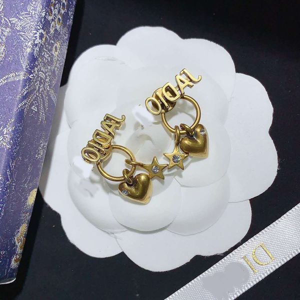 

charm earring d home tiktok 2021 vibrato with the same heart type all match personality character jewelry letter studs, Golden