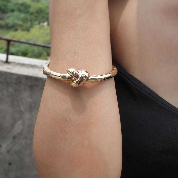 

fashion alloy bangles bracelets for women geometry statement cuff bangles gold silver color jewelry accessories wholesale ukmoc q0719, Black