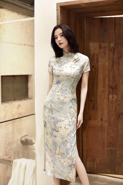 

autumn and winter cheongsam, fashion elegance, daily self-cultivation, thin temperament improved long cheongsam ethnic clothing, Red